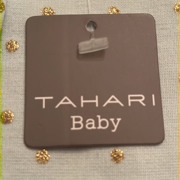 Tahari Baby 2 Piece Set 12M Light Green w/gold accents white ribbon detail - Picture 3 of 3